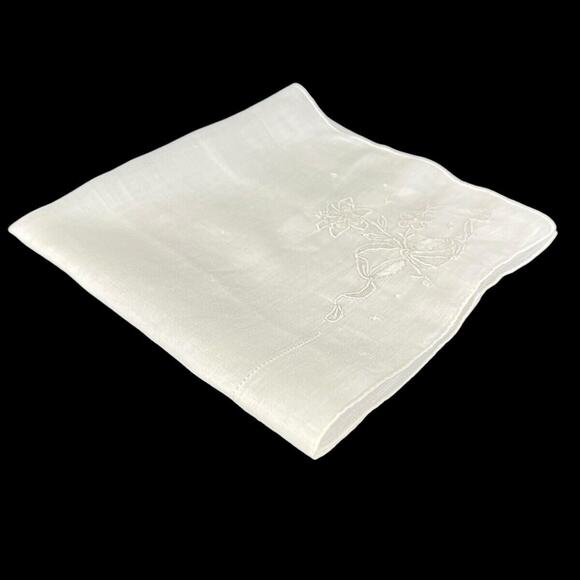 Handkerchief Vintage Corner Floral Embroidery Netting White on White Cotton - Picture 6 of 10